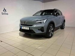 Grå Begagnad 2023 Volvo XC40 Single Motor SUV | 359 900 kr