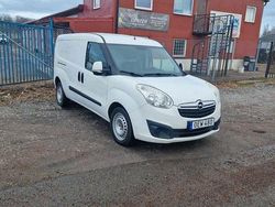 Vit Begagnad 2017 Opel Combo Minibuss | 65 000 kr (Marknadspris)