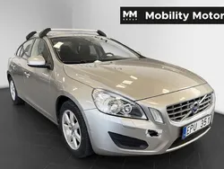 Ljusbrun Begagnad 2012 Volvo S60 Kinetic Sedan | 109 900 kr (Marknadspris)