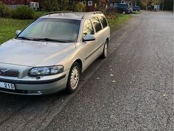 Begagnad 2001 Volvo V70 Kombi | 20 000 kr
