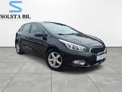 Svart Begagnad 2015 Kia Ceed Comfort Halvkombi | 109 900 kr (Marknadspris)