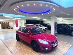 Röd Begagnad 2011 Volvo C30 Momentum Halvkombi | 47 900 kr (Marknadspris)