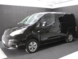 Svart Begagnad 2020 Nissan e-NV200 Van | 169 000 kr (Dyr)