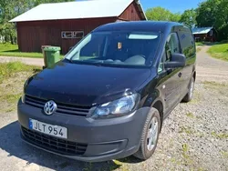 Svart Begagnad 2014 VW Caddy Maxi Minibuss | 119 000 kr (Marknadspris)