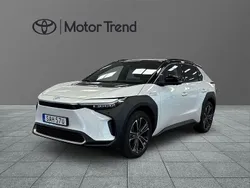 Vit Begagnad 2022 Toyota bZ4X Executive SUV | 389 000 kr (Superpris)