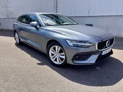 Grå Begagnad 2019 Volvo V60 Kombi | 224 900 kr (Bra pris)