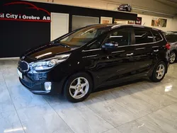 Svart Begagnad 2013 Kia Carens Minibuss | 109 900 kr (Lite dyr)