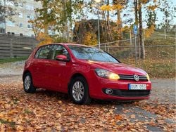 Röd Begagnad 2010 VW Golf VI Halvkombi | 35 000 kr (Bra pris)