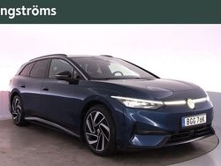 Blå (aquamarine blue metallic) Begagnad 2024 VW ID.7 Sedan | 525 000 kr (Marknadspris)