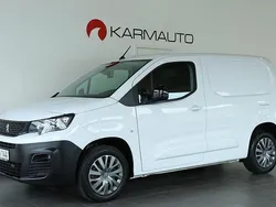 Vit Begagnad 2023 Peugeot Partner Minibuss | 237 400 kr (Lite dyr)