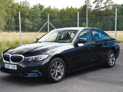 Svart Begagnad 2020 BMW 330e Sport Line Sedan | 279 900 kr (Bra pris)