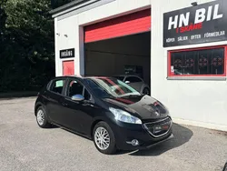 Svart Begagnad 2013 Peugeot 208 Halvkombi | 49 900 kr (Marknadspris)