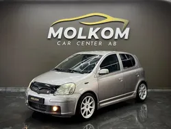 Grå Begagnad 2003 Toyota Yaris Halvkombi | 49 900 kr (Dyr)