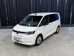Vit Begagnad 2023 VW Multivan Minibuss | 499 900 kr (Superpris)