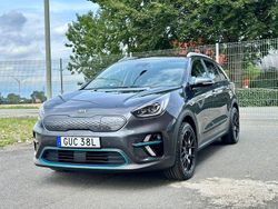 Grå Begagnad 2019 Kia e-Niro Advance SUV | 259 000 kr (Marknadspris)