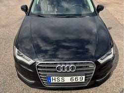 Svart Begagnad 2014 Audi A3 Sportback Ambition Halvkombi | 104 000 kr (Marknadspris)