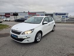 Vit Begagnad 2015 Peugeot 308 Halvkombi | 99 000 kr (Marknadspris)