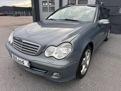 Grå Begagnad 2005 Mercedes C200 Kombi | 38 900 kr (Marknadspris)