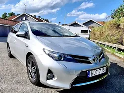 Silver Begagnad 2015 Toyota Auris Touring Sports Edition Kombi | 159 900 kr (Lite dyr)