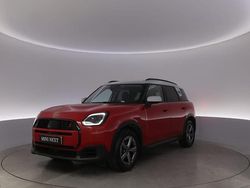 Röd Begagnad 2024 Mini Countryman SUV | 404 900 kr (Marknadspris)