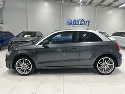 Grå Begagnad 2011 Audi A1 Sport Halvkombi | 149 900 kr