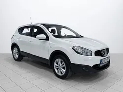 Vit Begagnad 2013 Nissan Qashqai SUV | 104 900 kr (Marknadspris)