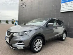 Grå Begagnad 2018 Nissan Qashqai SUV | 164 900 kr (Marknadspris)