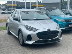 Ny 2025 Mazda 2 Exclusive-Line Halvkombi | 279 400 kr (Marknadspris)