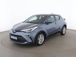 Grå Begagnad 2021 Toyota C-HR Active SUV | 249 000 kr (Marknadspris)