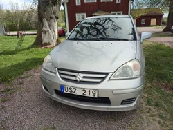 Silver Begagnad 2004 Suzuki Liana Halvkombi | 23 500 kr (Marknadspris)