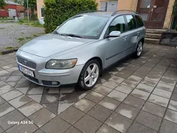 Grå Begagnad 2006 Volvo V50 Kinetic Kombi | 49 900 kr (Marknadspris)