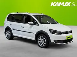 Vit Begagnad 2015 VW Touran Cross Minibuss | 154 800 kr (Bra pris)