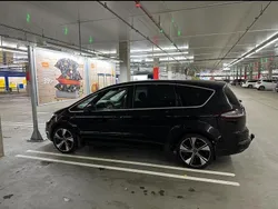 Svart Begagnad 2013 Ford S-MAX Business Edition Minibuss | 50 000 kr (Superpris)