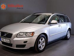 Ljusgrå Begagnad 2010 Volvo V50 Kinetic Kombi | 64 900 kr (Marknadspris)