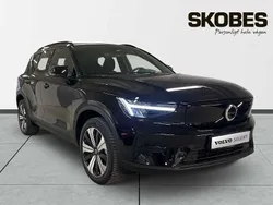 Svart Begagnad 2023 Volvo XC40 Core SUV | 394 900 kr