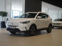 Vit Begagnad 2022 MG ZS Luxury Sedan | 229 800 kr (Superpris)