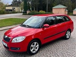 Röd Begagnad 2010 Skoda Fabia Halvkombi | 28 600 kr (Dyr)
