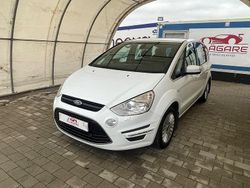 Vit Begagnad 2013 Ford S-MAX Business Edition Minibuss | 89 900 kr (Marknadspris)