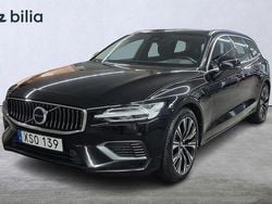 Svart Begagnad 2022 Volvo V60 Core Kombi | 329 000 kr (Bra pris)