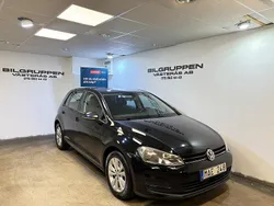 Svart Begagnad 2013 VW Golf VII Halvkombi | 84 700 kr (Marknadspris)