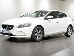 Vit Begagnad 2013 Volvo V40 Kinetic Kombi | 109 000 kr (Marknadspris)