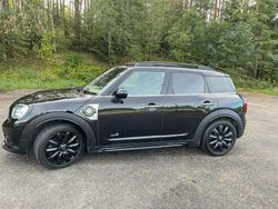 Svart Begagnad 2019 Mini Cooper Countryman Salt SUV | 220 000 kr (Marknadspris)