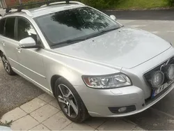 Grå Begagnad 2012 Volvo V50 Momentum Kombi | 60 000 kr (Lite dyr)