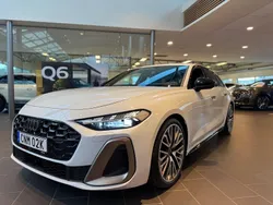 Vit (glaciärvit metallic) Ny 2024 Audi A5 S-Line Sportkupé | 719 000 kr (Lite dyr)