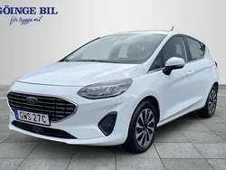 Vit Begagnad 2022 Ford Fiesta Titanium Halvkombi | 184 000 kr
