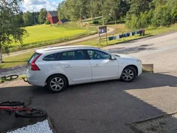 Vit Begagnad 2012 Volvo V60 Momentum Kombi | 60 000 kr (Bra pris)