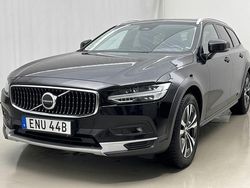 Svart Begagnad 2023 Volvo V90 CC Core Kombi | 355 000 kr (Superpris)