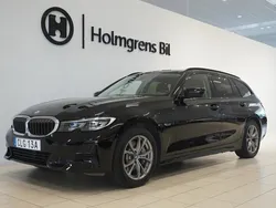 Svart Begagnad 2022 BMW 330e Sport Line Kombi | 309 500 kr (Marknadspris)