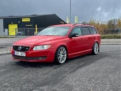 Röd Begagnad 2011 Volvo V70 R-Design Kombi | 74 900 kr (Marknadspris)