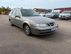 Ljusgrå Begagnad 2004 Saab 9-5 Kombi | 19 500 kr (Marknadspris)